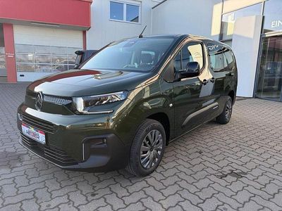 Neu Citroën Berlingo 131 PS (96 kW) 2026 Sirkkagrün Van / Kleinbus