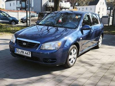 Gebraucht Kia Cerato LX 105 PS (77 kW) 2005 Blau Limousine