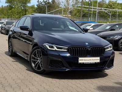 Begagnad BMW 545e M Sport 394 HK (289 kW) 2022 Blå Sedan