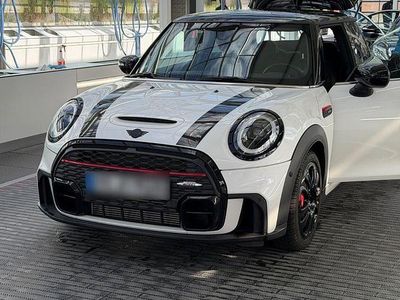 Gebraucht Mini John Cooper Works 231 PS (169 kW) 2024 Weiß Kleinwagen