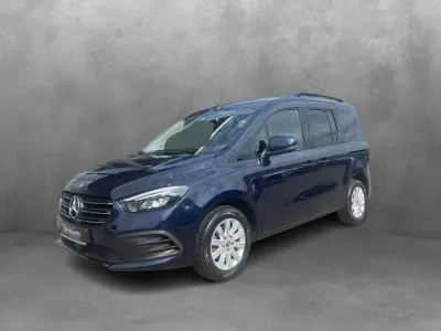 Gebraucht Mercedes T180 Progressive 131 PS (96 kW) 2025 Blau Van / Kleinbus