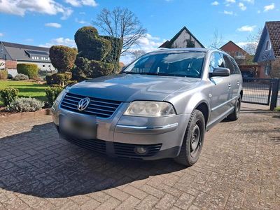 Gebraucht VW Passat 115 PS (84 kW) 2002 Grau Kombi