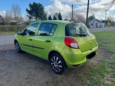 gebraucht Renault Clio mit TÜV 08.2025 / Sonderfarbe - Voll fahrbereit