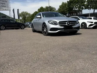Gebraucht Mercedes E220 194 PS (142 kW) 2018 Grau Limousine