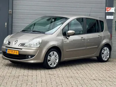 Occasion Renault Grand Modus Exception 111 ch (81 kW) 2011 Beige Monospace
