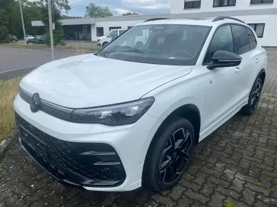 Neu VW Tiguan R-line 193 PS (141 kW) 2026 Oryxweiß perlmutteffekt SUV