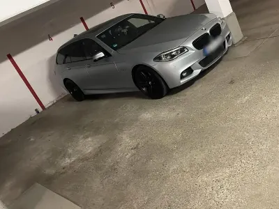 Gebraucht BMW 530 258 PS (189 kW) 2015 Silber Kombi