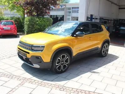 Käytetty Jeep Avenger EV Summit 114 kW (156 HP) 2023 Keltainen Katumaasturi