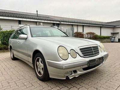 Gebraucht Mercedes E240 170 PS (125 kW) 2000 Silber Kombi