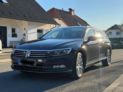 Gebraucht VW Passat Highline 150 PS (110 kW) 2018 Grau Kombi