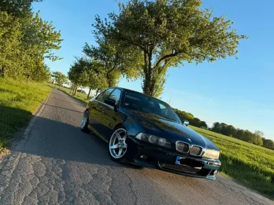 Usata BMW 525 M Sport 163 CV (119 kW) 2001 Blu Berlina