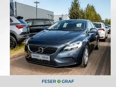 Gebraucht Volvo V40 Kinetic 122 PS (89 kW) 2018 Denim blue Kombi
