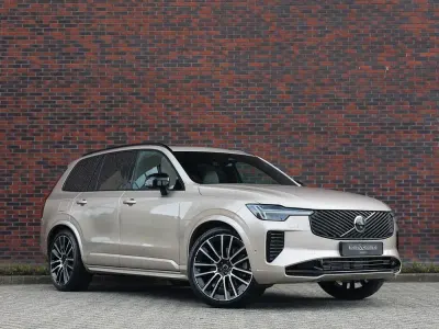 Neu Volvo XC90 Ultra 455 PS (334 kW) 2026 Silber SUV