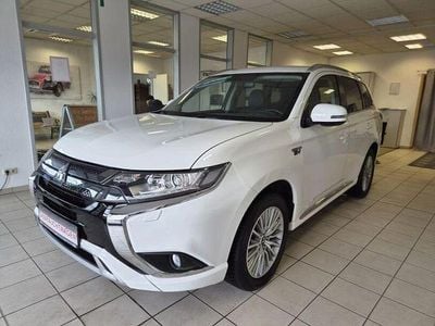Gebraucht Mitsubishi Outlander P-HEV Basis 135 PS (99 kW) 2020 Weiß SUV