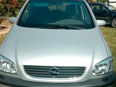 Gebraucht Opel Zafira 115 PS (84 kW) 2000 Silber Van / Kleinbus