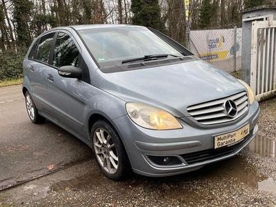 Grau Gebraucht 2007 Mercedes B170 Van / Kleinbus | 3.850 € (Guter Preis)