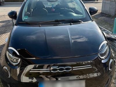 Second-hand Fiat 500e Icon 86 kW (118 CP) 2022 Negru Hatchback