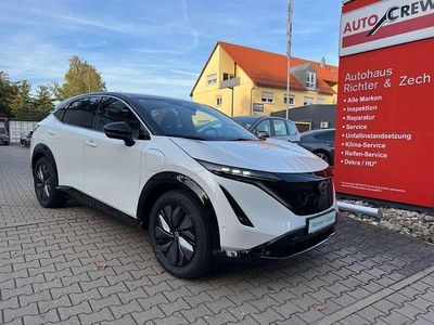 Pearl white/pearl black Gebraucht 2023 Nissan Ariya Evolve SUV | 48.890 € (Teuer)