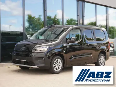 Gebraucht Fiat Doblò 131 PS (96 kW) 2024 Schwarz Van / Kleinbus