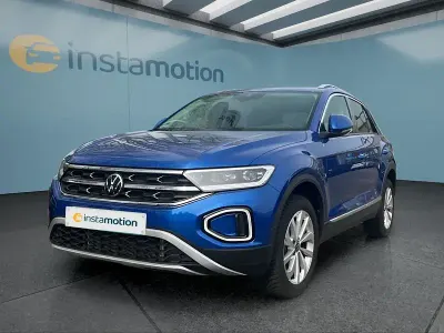 Usata VW T-Roc 150 CV (110 kW) 2024 Blu SUV