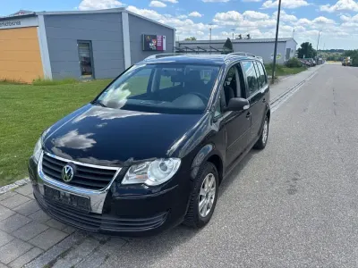 Gebraucht VW Touran Trendline 140 PS (102 kW) 2009 Schwarz Van / Kleinbus