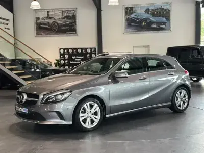 Używany Mercedes A180 Urban 122 KM (89 kW) 2016 Szary Sedan/Limuzyna