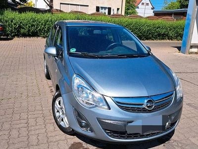 Grau Gebraucht 2013 Opel Corsa Kombi | 4.099 € (Fairer Preis)