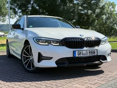 Gebraucht BMW 318 Sport Line 150 PS (110 kW) 2021 Weiß Kombi