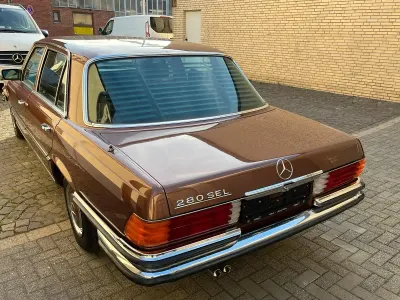 Gebraucht Mercedes 280 187 PS (137 kW) 1976 Braun Limousine
