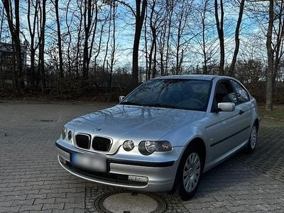 Gebraucht BMW 316 115 PS (84 kW) 2003 Silber Coupé