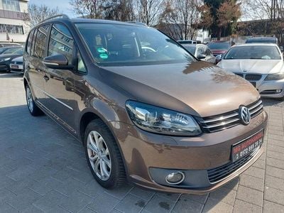 Gebraucht VW Touran Highline 140 PS (102 kW) 2014 Braun Van / Kleinbus