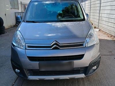 Gebraucht Citroën Berlingo 120 PS (88 kW) 2016 Silber Van / Kleinbus
