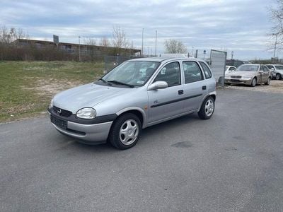 Gebraucht Opel Corsa 60 PS (44 kW) 1997 Silber Kleinwagen