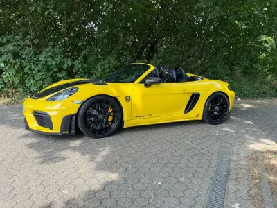 Gebraucht Porsche 718 500 PS (367 kW) 2024 Gelb Cabrio