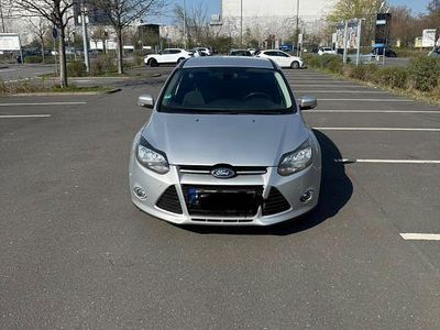 Gebraucht Ford Focus Titanium 116 PS (85 kW) 2012 Silber Limousine