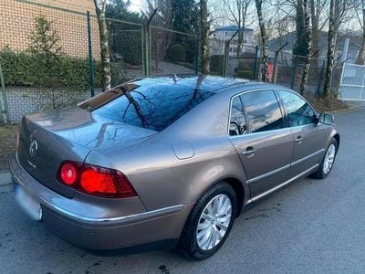 Gebraucht VW Phaeton 239 PS (175 kW) 2009 Braun Limousine