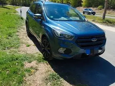 Usado Ford Kuga ST-Line 175 HP (128 kW) 2019 Azul SUV