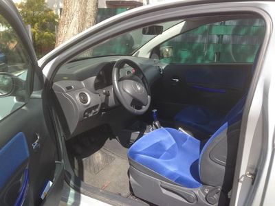 Gebraucht Citroën C2 Comfort 73 PS (53 kW) 2007 Silber metallic Kleinwagen