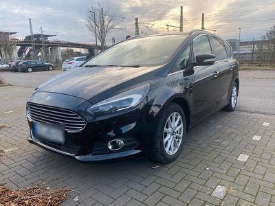 Schwarz Gebraucht 2016 Ford S-MAX S Van / Kleinbus | 16.000 € (Etwas zu teuer)