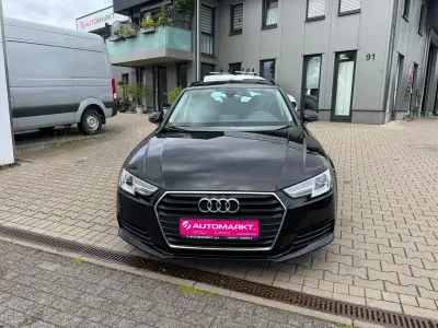 Gebraucht Audi A4 Sport 122 PS (89 kW) 2019 Schwarz Kombi