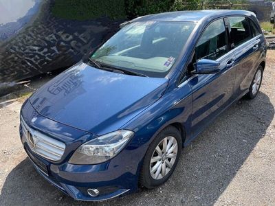 Mercedes B200