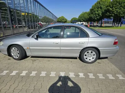 Gebraucht Opel Omega 144 PS (105 kW) 2000 Silber Limousine