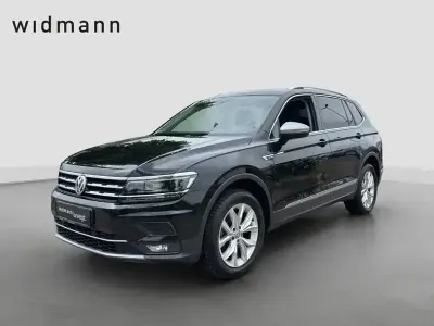 Gebraucht VW Tiguan Allspace Highline 150 PS (110 kW) 2020 Deep black perleffekt (metallic) SUV