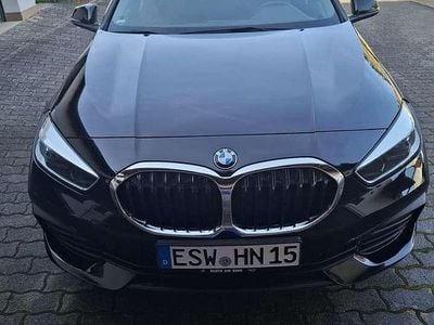 Usata BMW 118 Advantage 140 CV (102 kW) 2019 Nero Utilitaria