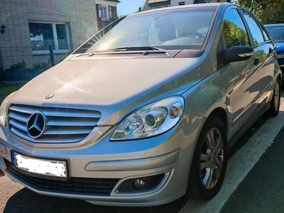 Mercedes B180