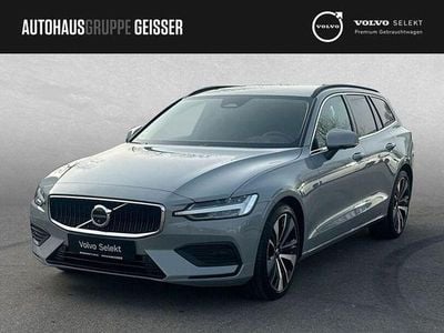 Begagnad Volvo V60 Core 197 HK (144 kW) 2025 Grå Kombi