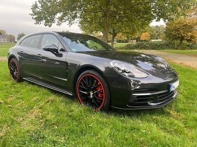 Porsche Panamera 4