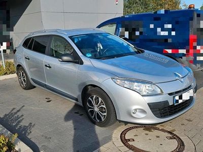 Gebraucht Renault Mégane GrandTour 110 PS (80 kW) 2011 Grau Kombi
