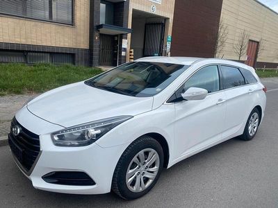 Gebraucht Hyundai i40 Classic 135 PS (99 kW) 2016 Weiß Kombi