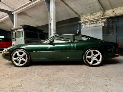 Usata Jaguar XK8 284 CV (208 kW) 1998 Verde Coupé